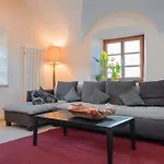 Edelnest By Peak