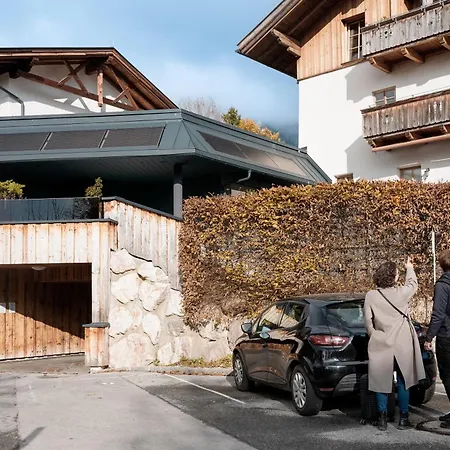 Urgestein アパート *