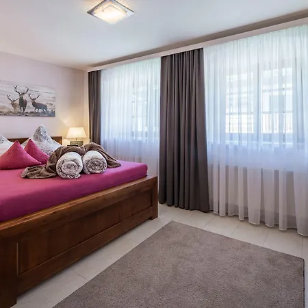 Urgestein アパート シュタンス