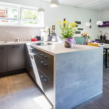 Urgestein アパート *