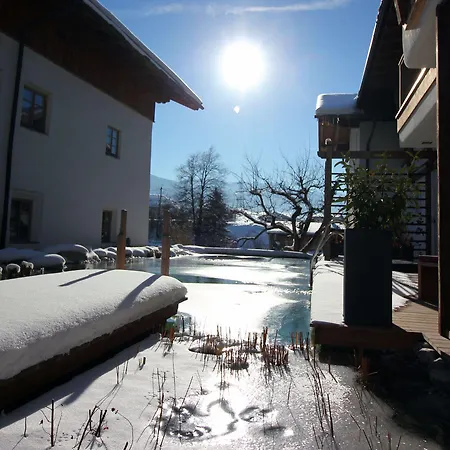 アパート Urgestein シュタンス