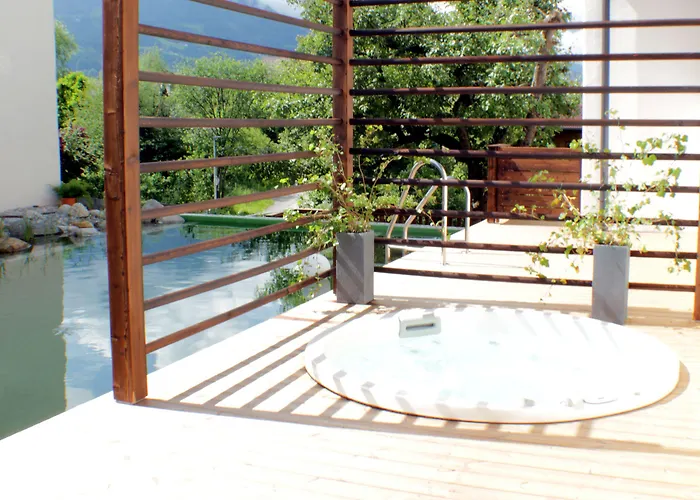 Urgestein דירה *