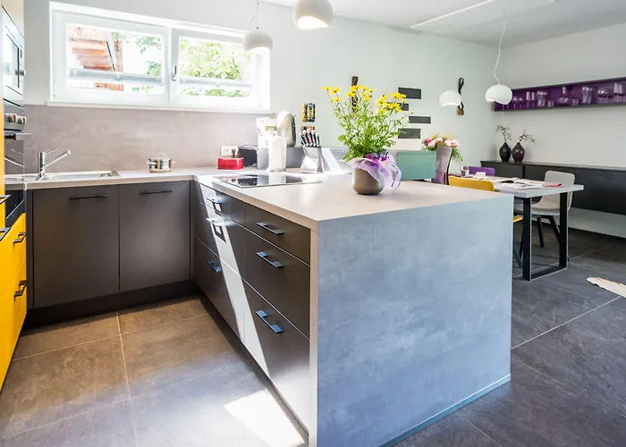 Edelnest By Peak Apartment *