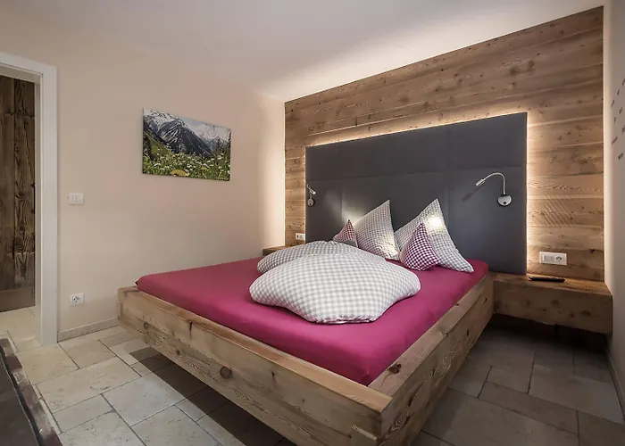 Urgestein דירה *