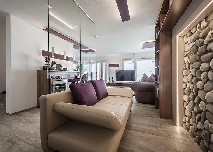 Urgestein דירה *